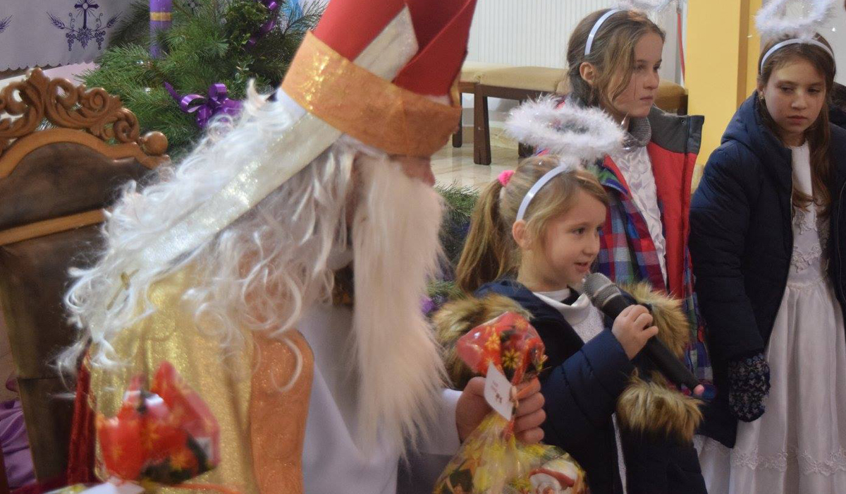 Mikołaj przychodzi
