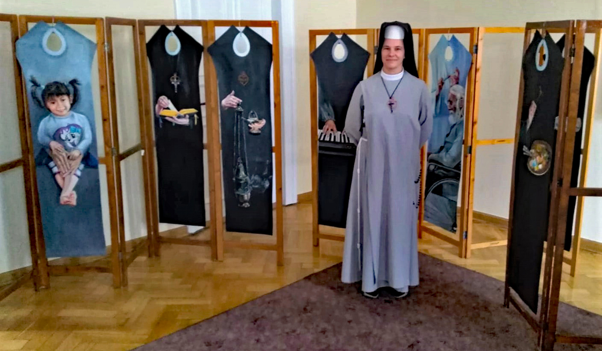 Wystawa prac malarskich s. Dolorozy Jeziorskiej