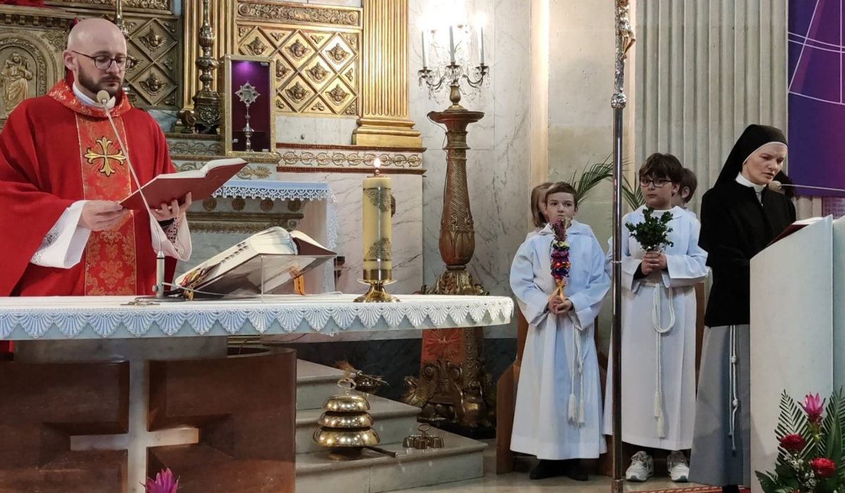 Msza św. w intencji ofiar Smoleńska w Paryżu