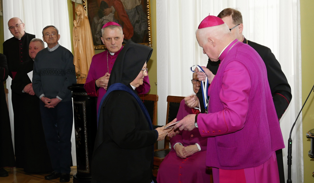 Odznaczenie „Pro Ecclesia Premisliensi” dla s. Gaudii Kaczor z Korczyny